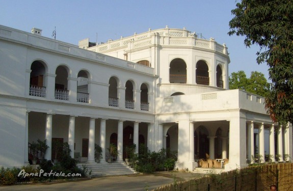 rajindra-bulding-baradari-garden-patiala