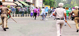 Protesting Pharmacists Lathicharged In Patiala